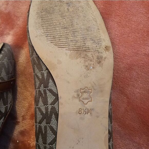 Michael Kors flat size 8.5. Brown with antique gold Hardware - Picture 2 of 6
